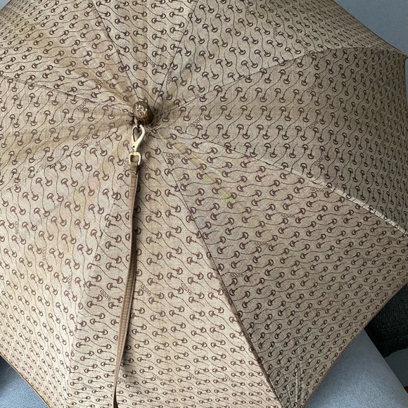 Rare Gucci umbrella wooden handle w shoulder strap - Picture 8 of 16
